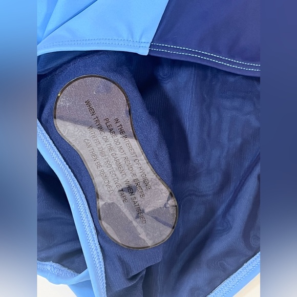 NEW Boden Portofino Cup-size Swimsuit - Picture 5 of 7